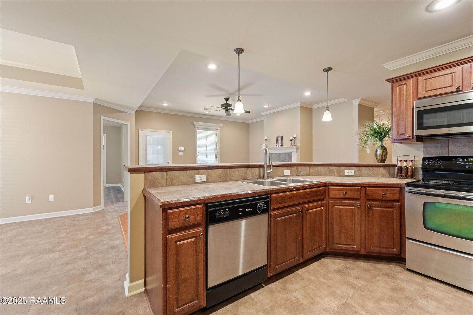 100 Soaring Cove, Carencro, LA 70520