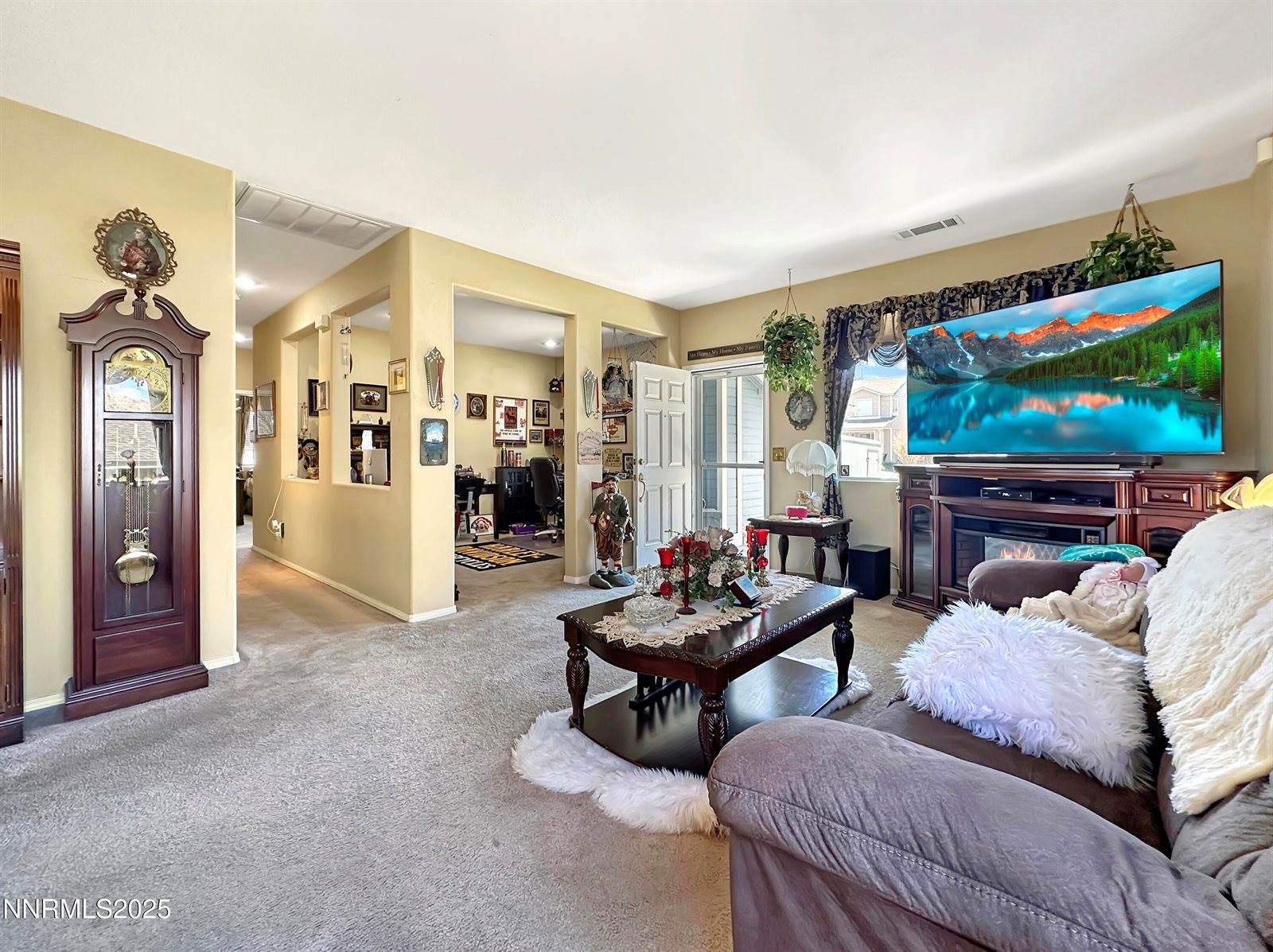 8490 Coral Reef Drive, Reno, NV 89506