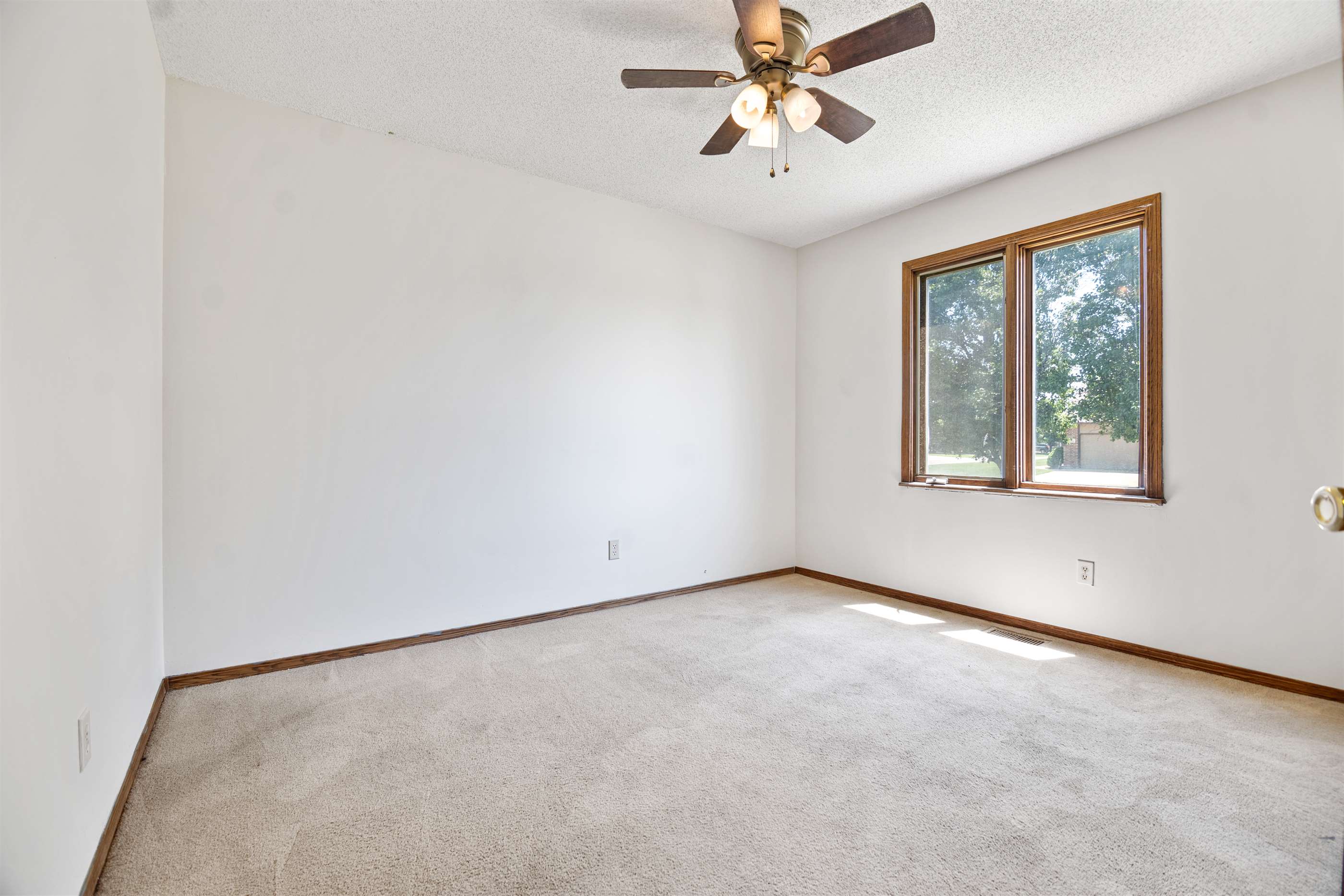 11818 West Dora St, Wichita, KS 67209