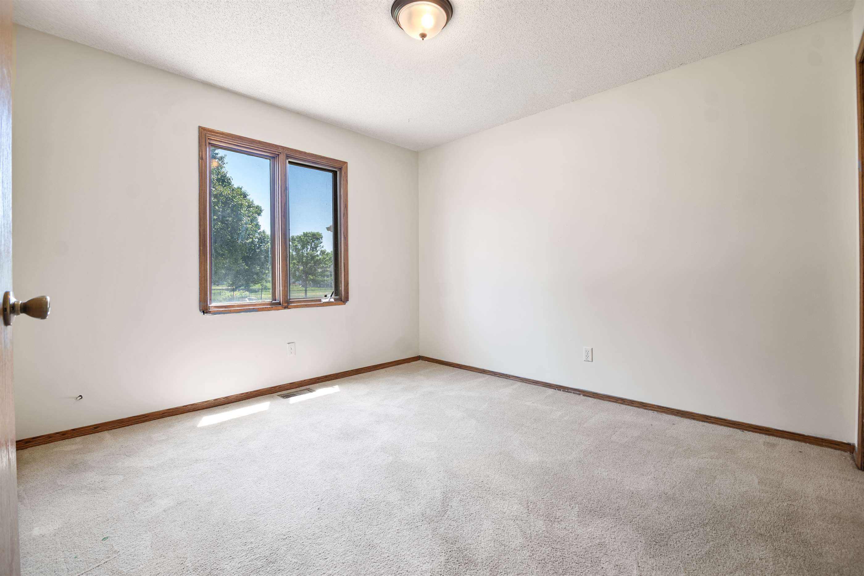 11818 West Dora St, Wichita, KS 67209