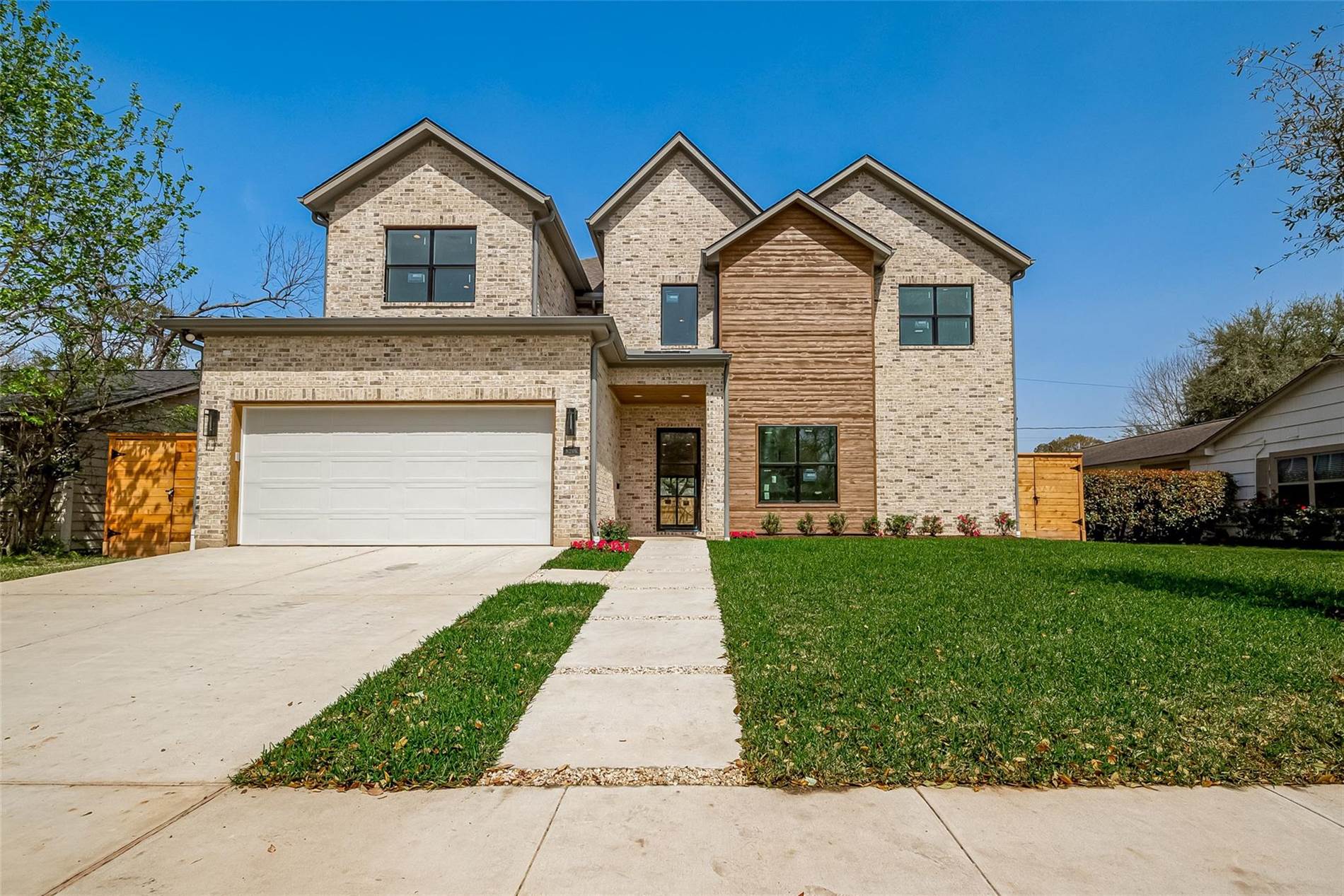 8206 Western Dr., Houston, TX 77055