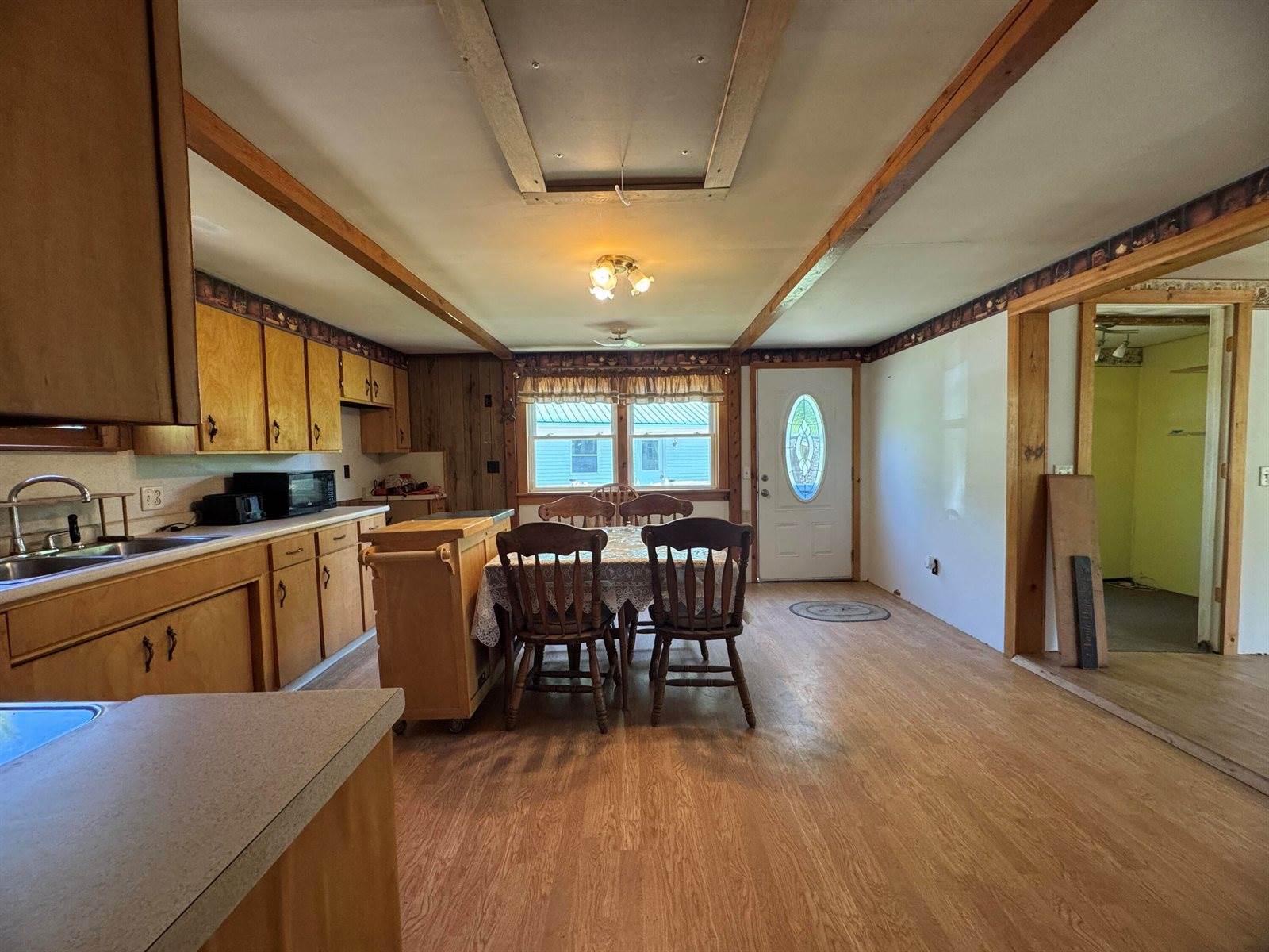 18 Gales Road, Abbot, ME 04406