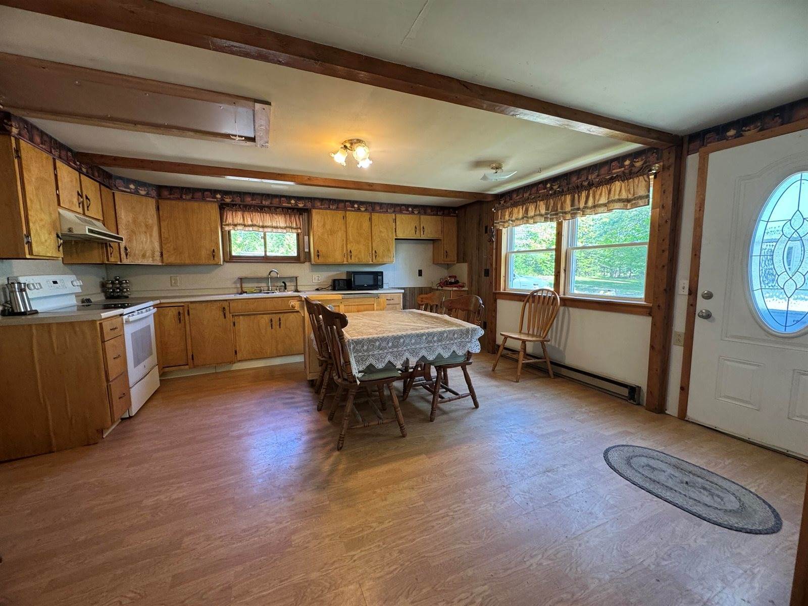 18 Gales Road, Abbot, ME 04406