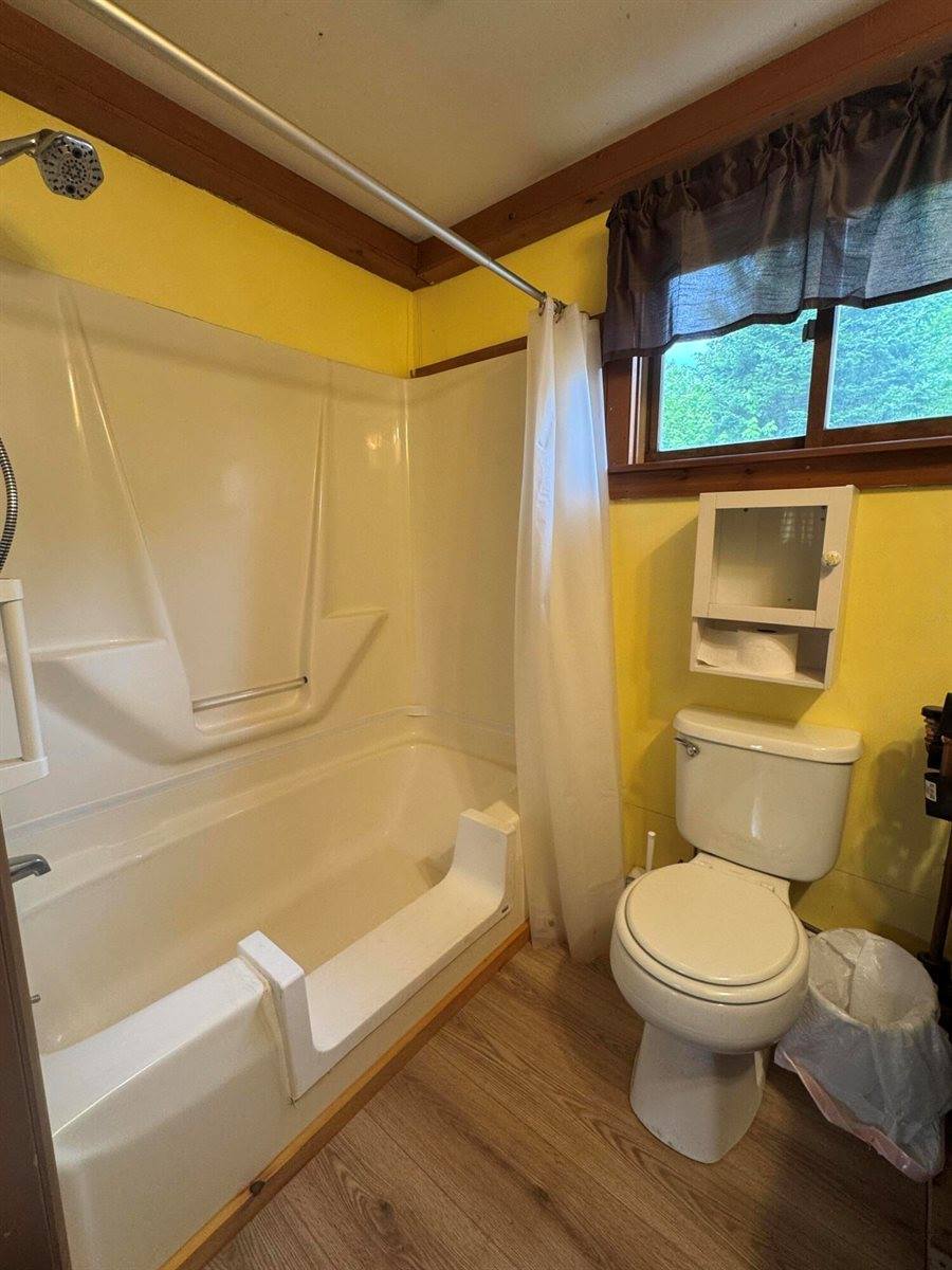 18 Gales Road, Abbot, ME 04406