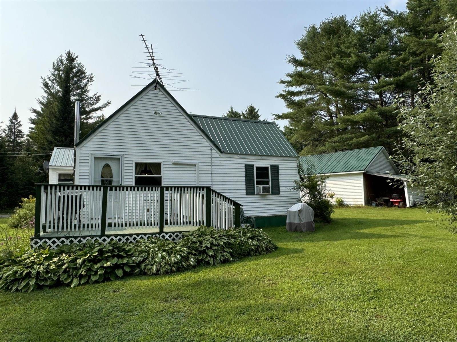 18 Gales Road, Abbot, ME 04406