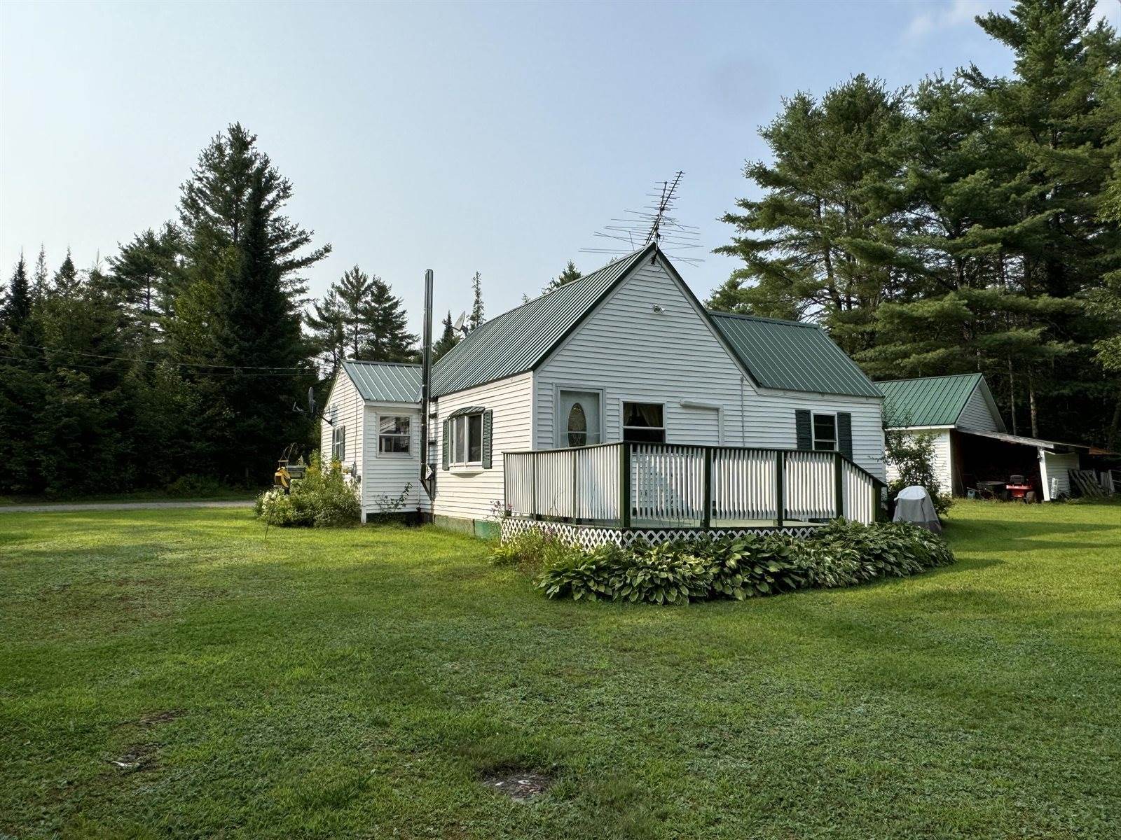 18 Gales Road, Abbot, ME 04406