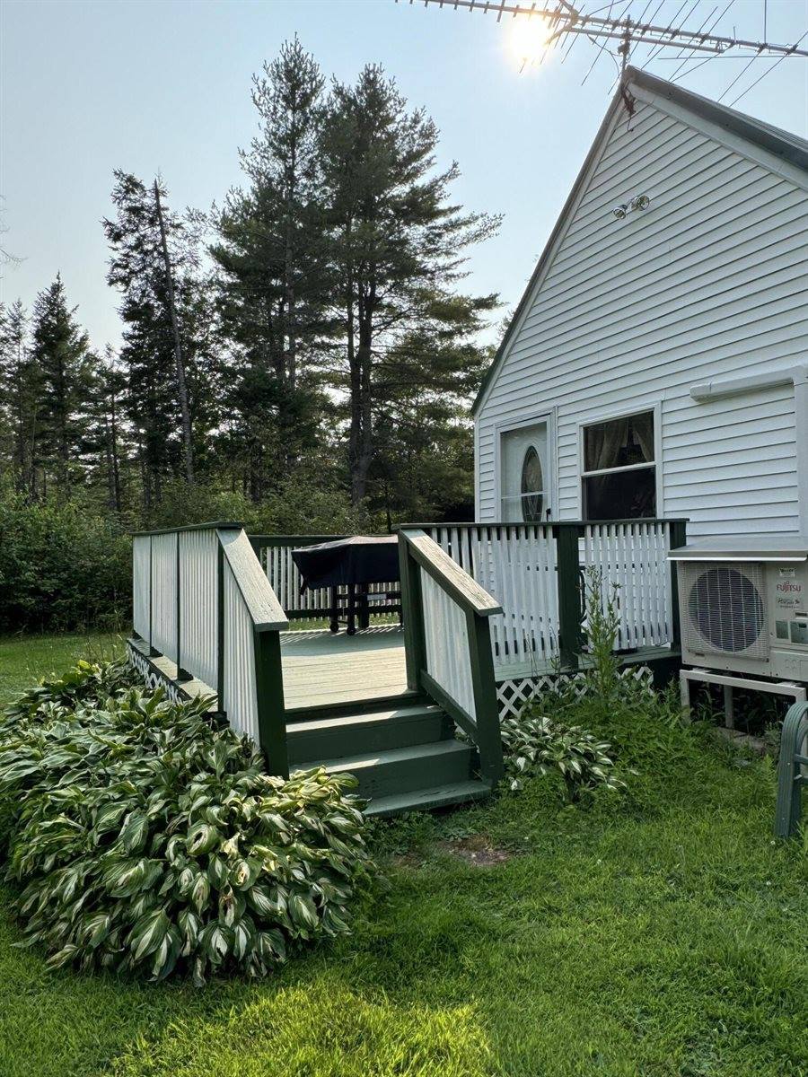 18 Gales Road, Abbot, ME 04406