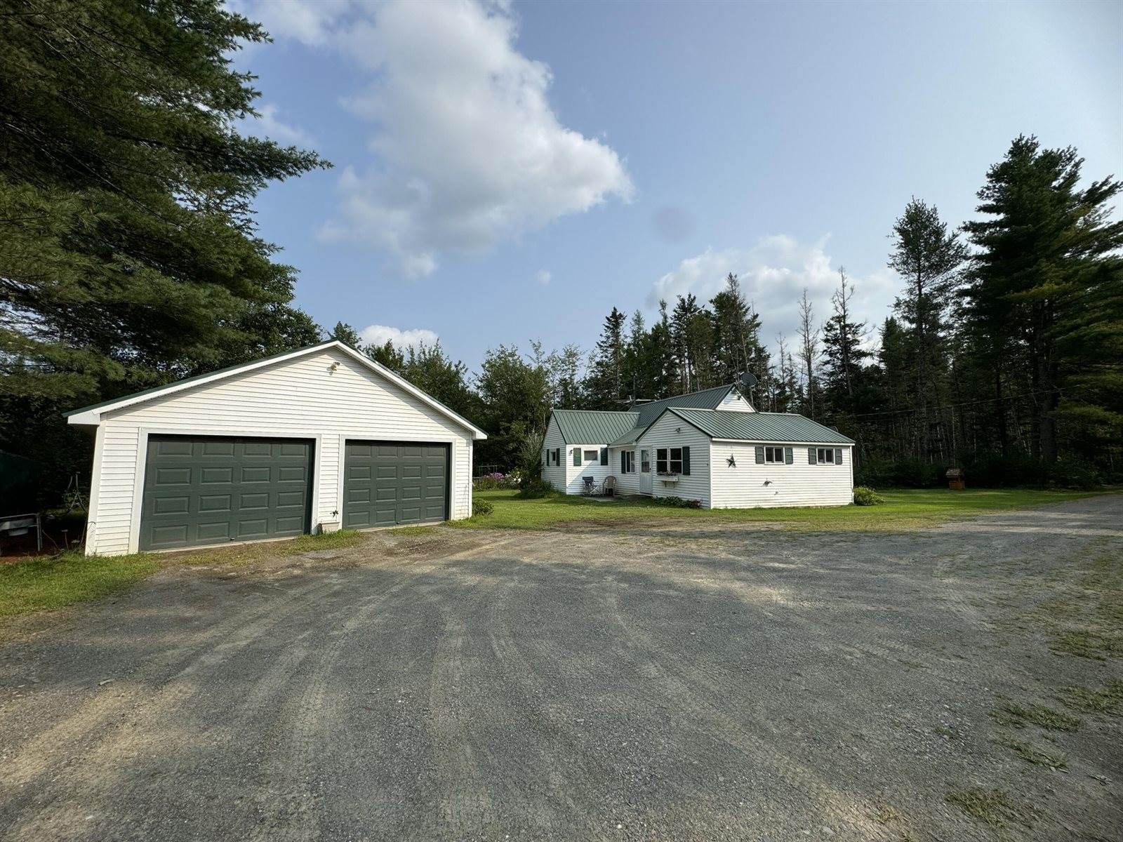 18 Gales Road, Abbot, ME 04406