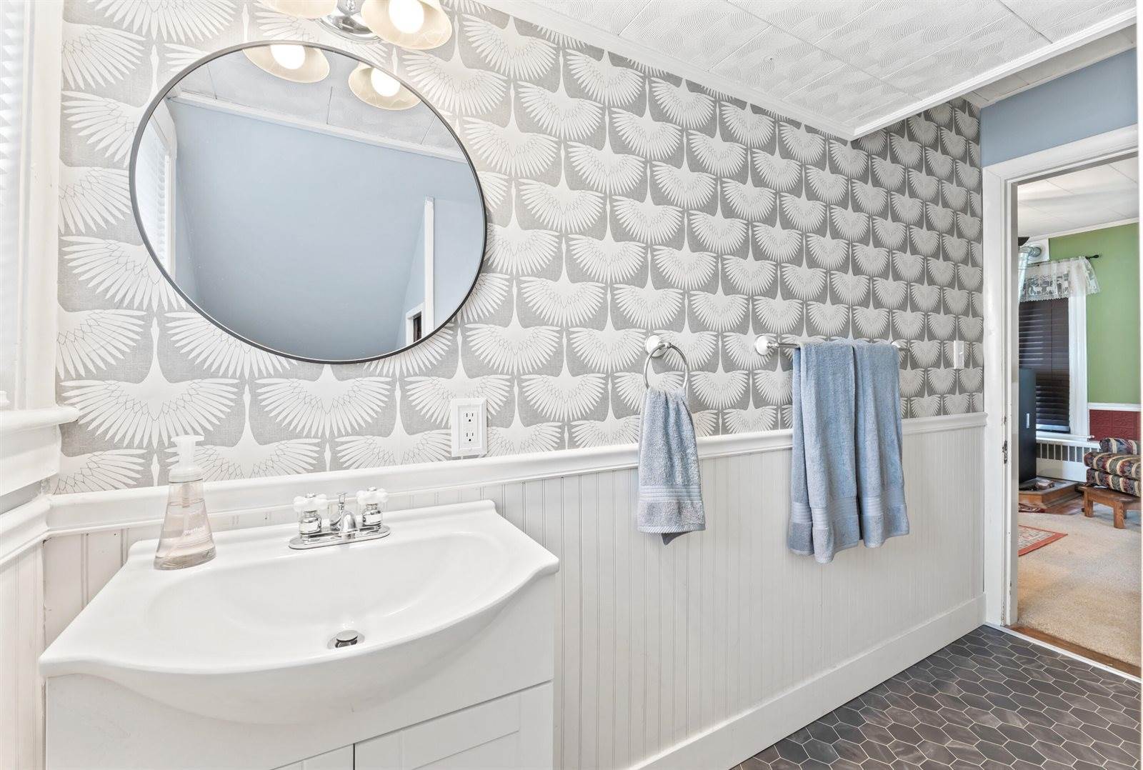 10 Hollingsworth Street, Winslow, ME 04901