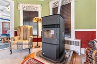 10 Hollingsworth Street, Winslow, ME 04901