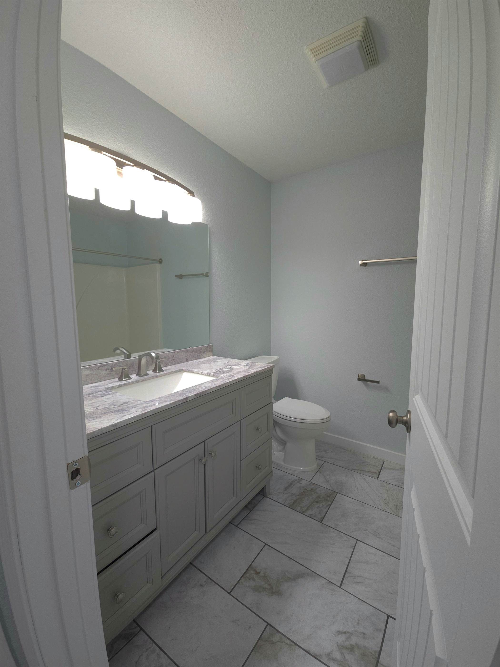 16868 Hurricane Ln, St Robert, MO 65584