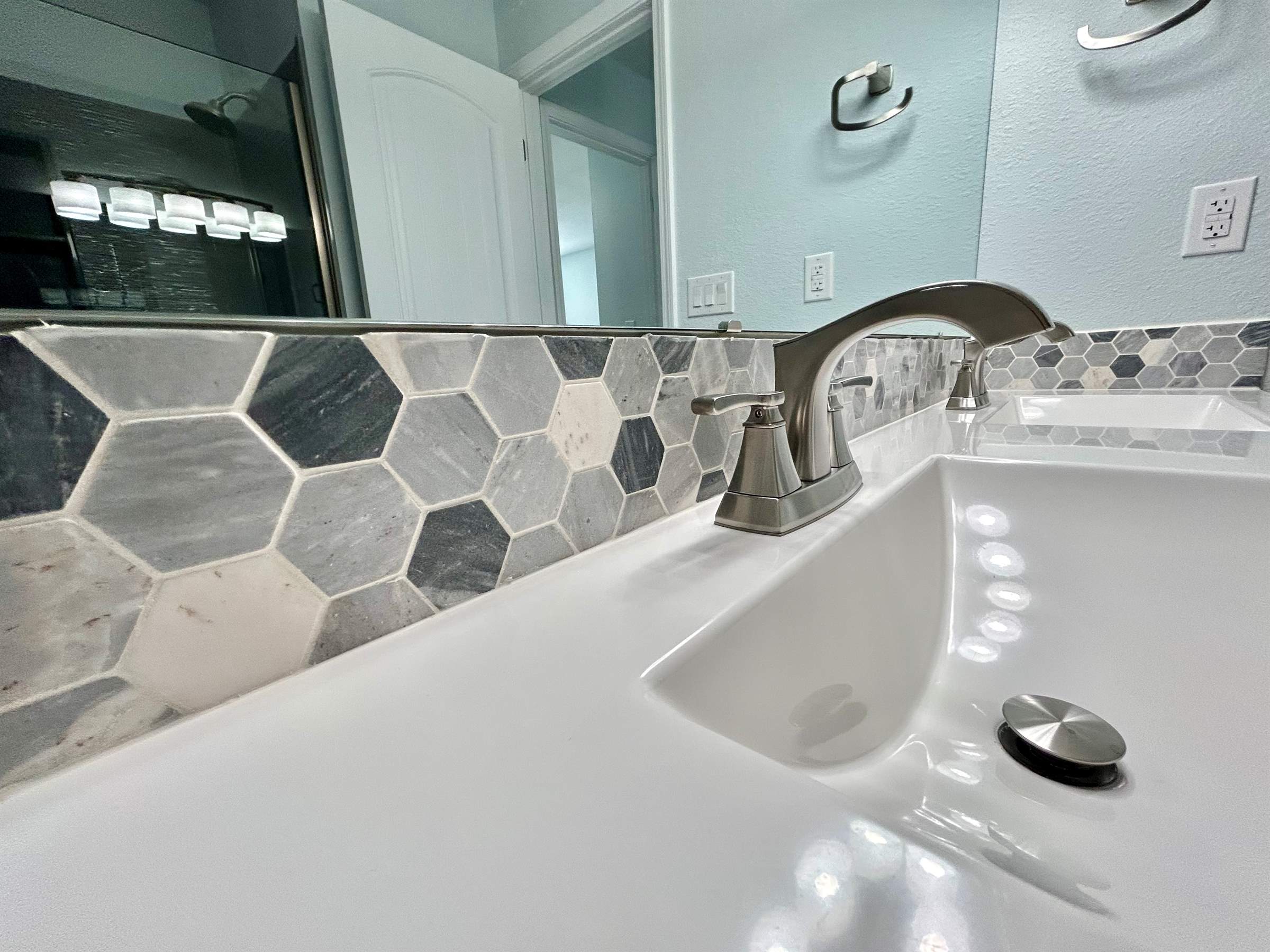 16868 Hurricane Ln, St Robert, MO 65584