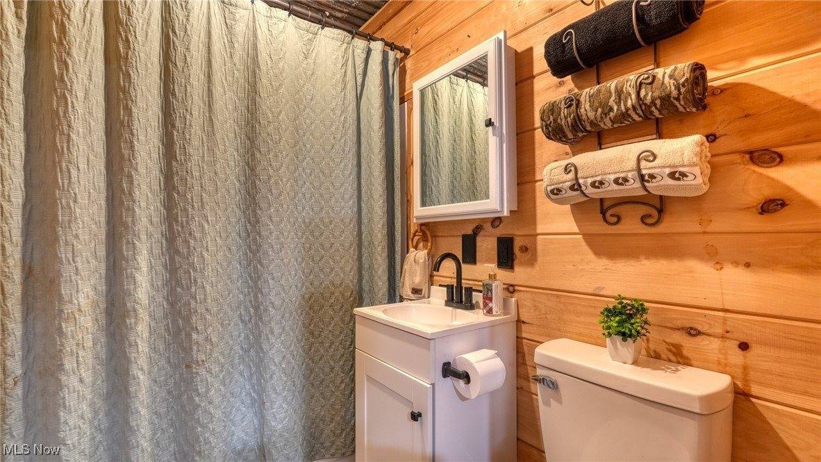 8498 Euga Road, Newcomerstown, OH 43832