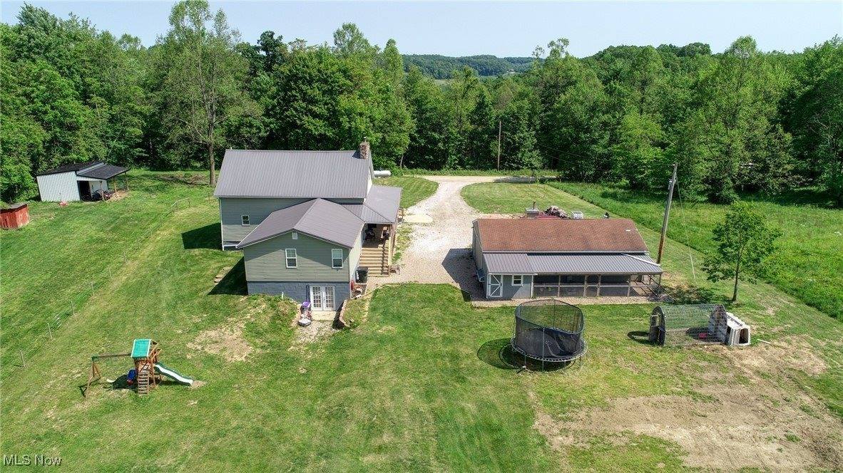 8498 Euga Road, Newcomerstown, OH 43832