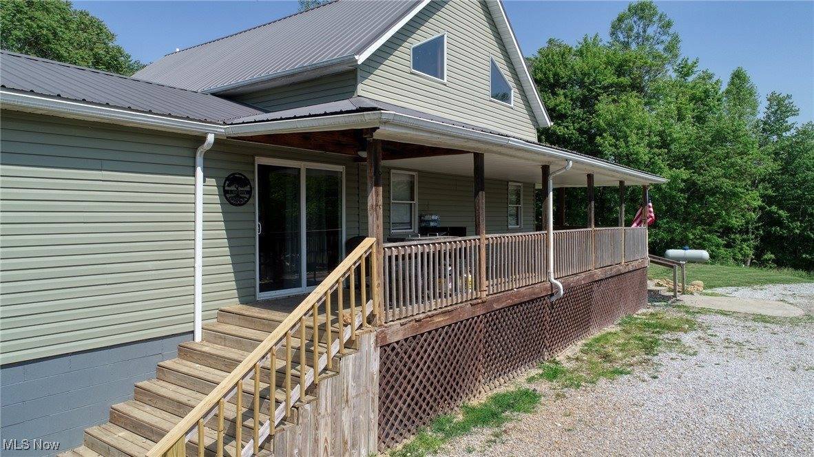 8498 Euga Road, Newcomerstown, OH 43832