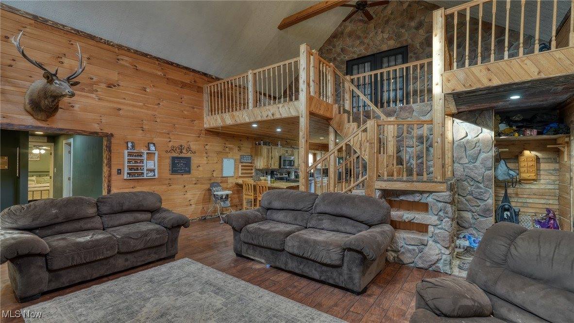 8498 Euga Road, Newcomerstown, OH 43832