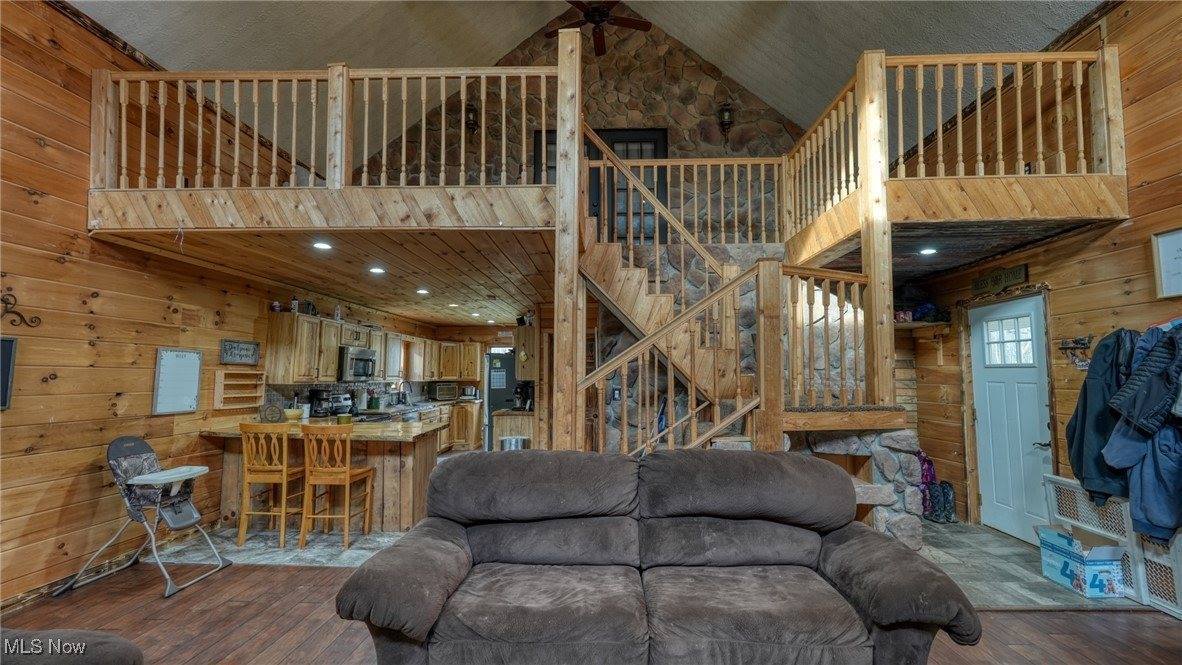 8498 Euga Road, Newcomerstown, OH 43832