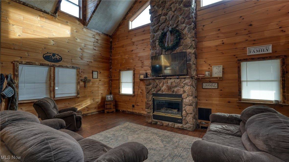 8498 Euga Road, Newcomerstown, OH 43832