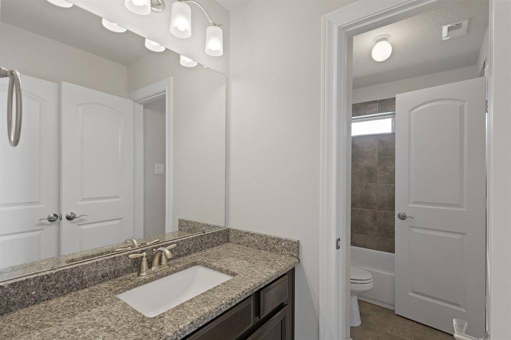 2131 Cranbrook Ridge Lane, Sugar Land, TX 77479