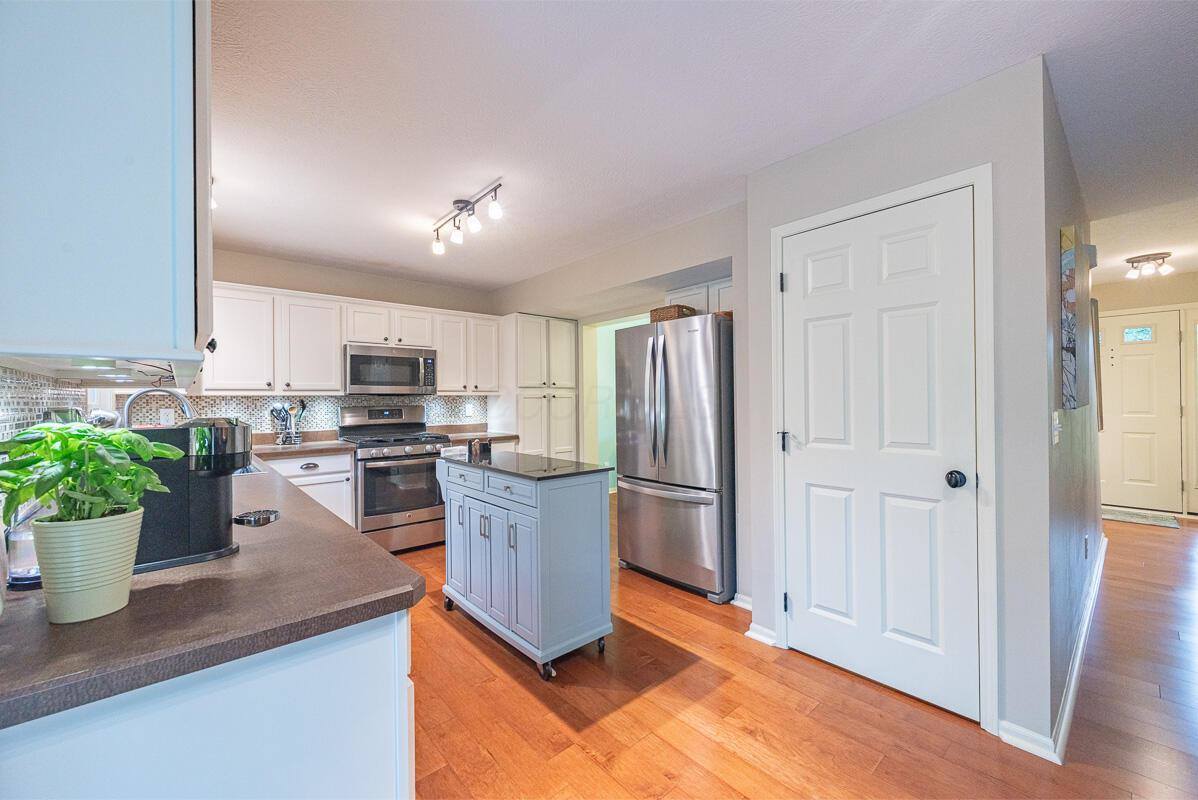 7553 Daisy Lane, Lewis Center, OH 43035