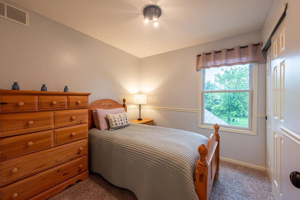 7553 Daisy Lane, Lewis Center, OH 43035