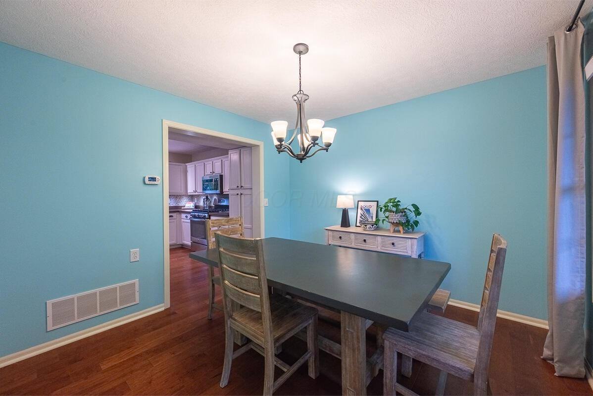 7553 Daisy Lane, Lewis Center, OH 43035