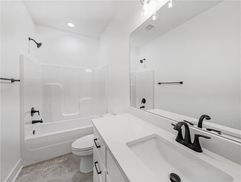 32 Westmorland Drive, Bella Vista, AR 72714