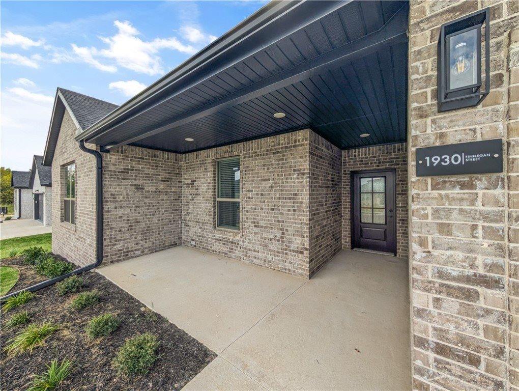 32 Westmorland Drive, Bella Vista, AR 72714