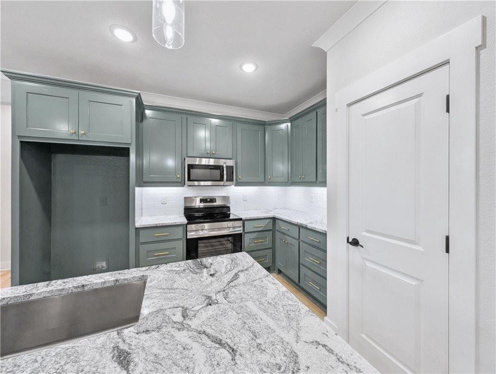 5 Newmilns Lane, Bella Vista, AR 72715