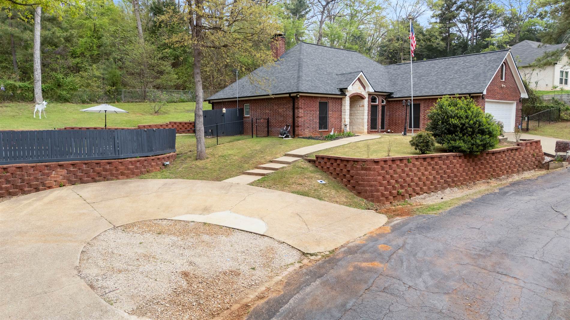 17334 Hidden Valley Ln, Flint, TX 75762