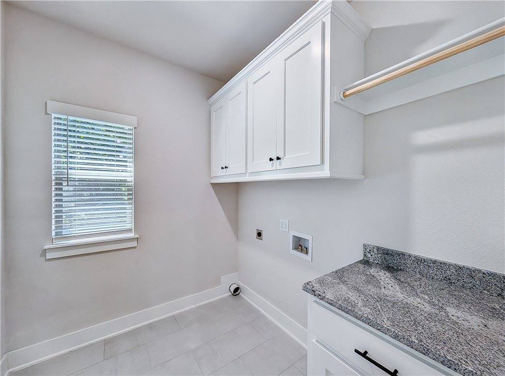 13 Epping Drive, Bella Vista, AR 72714