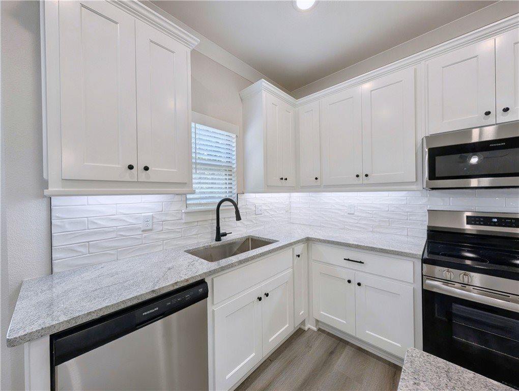 13 Epping Drive, Bella Vista, AR 72714