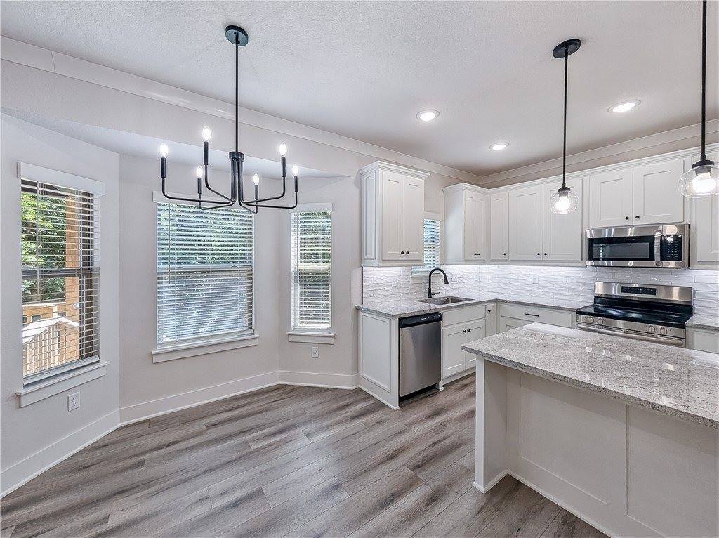 13 Epping Drive, Bella Vista, AR 72714