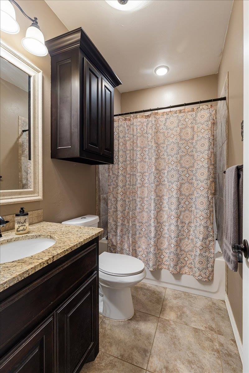 141 SW Elk Creek Loop, Cache, OK 73527