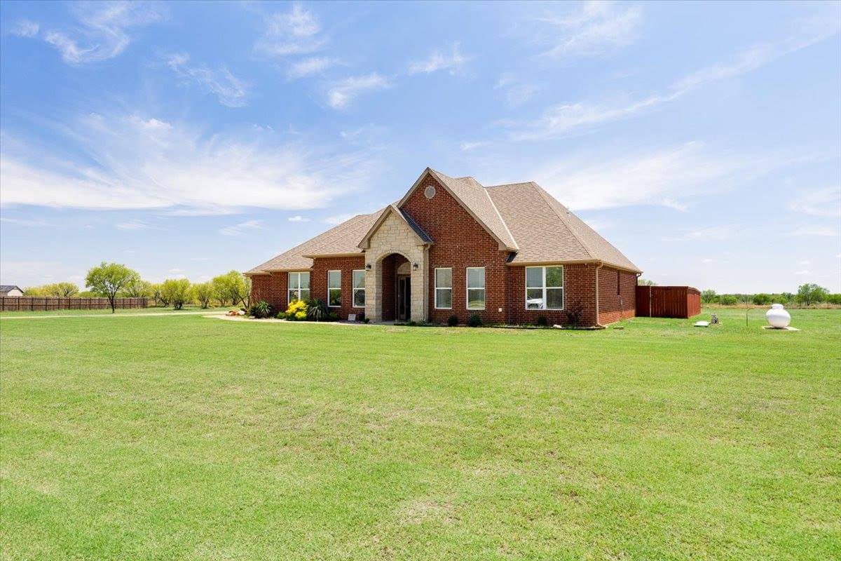 141 SW Elk Creek Loop, Cache, OK 73527