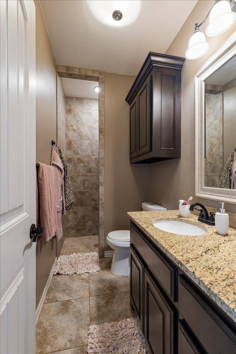 141 SW Elk Creek Loop, Cache, OK 73527