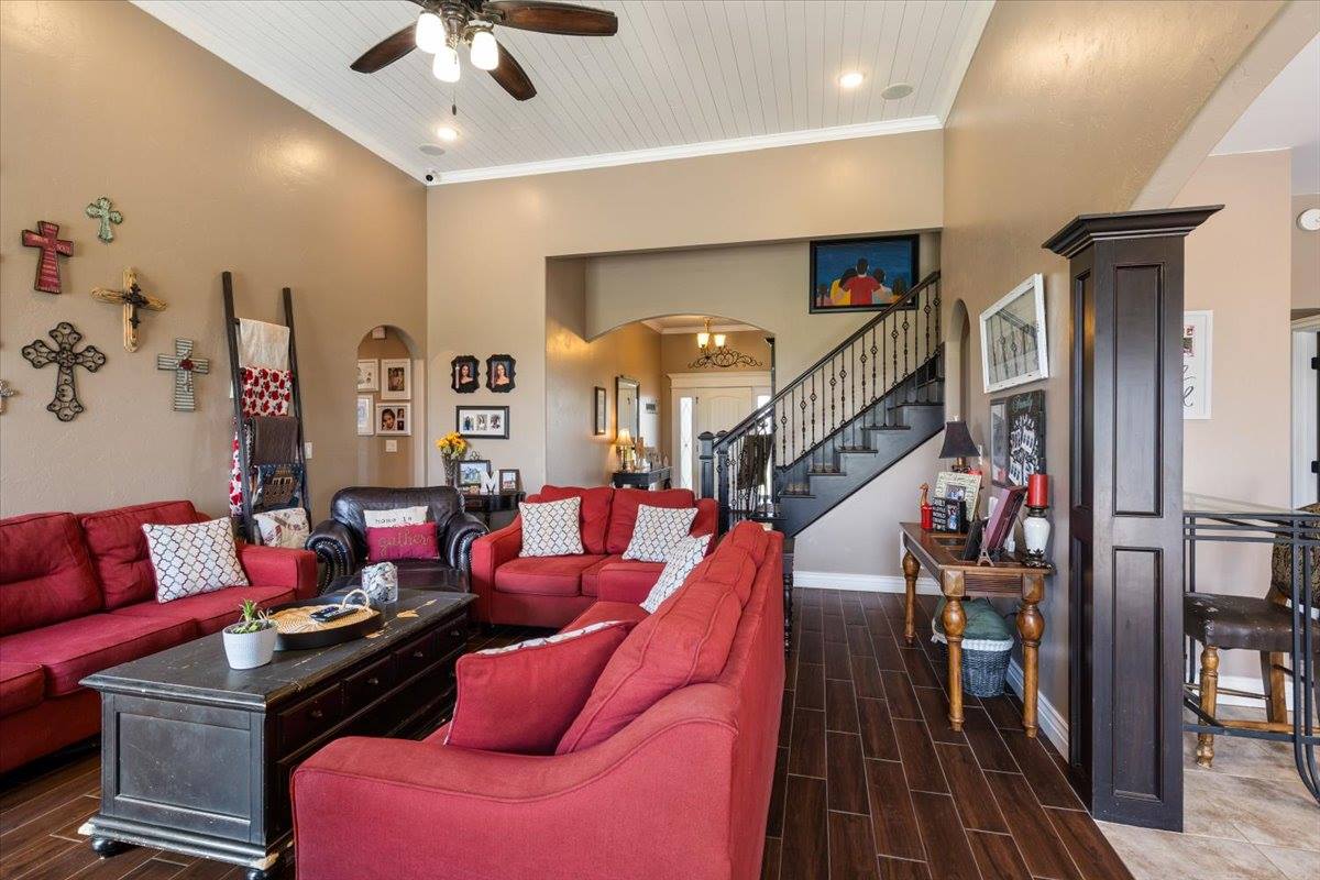 141 SW Elk Creek Loop, Cache, OK 73527