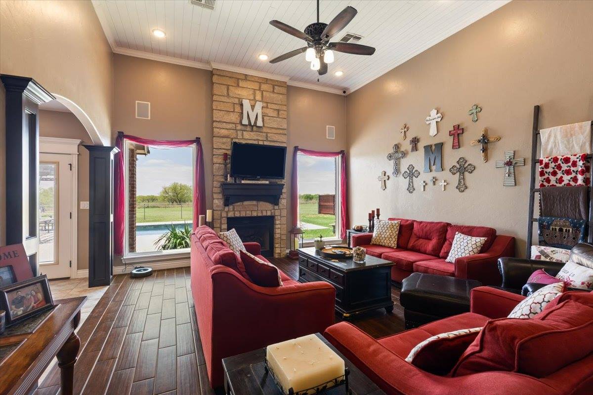 141 SW Elk Creek Loop, Cache, OK 73527