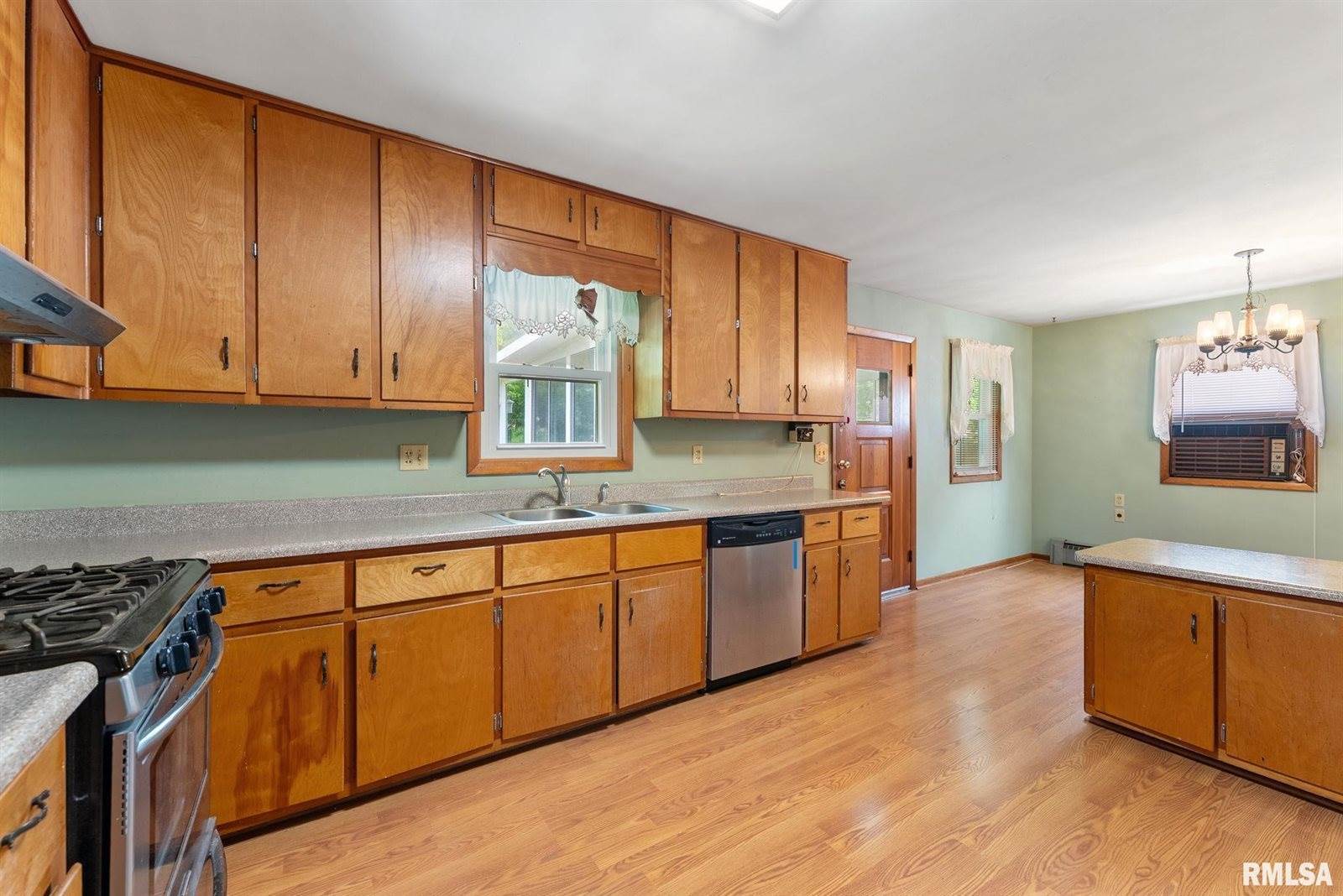 607 Greenway Avenue, Colona, IL 61241