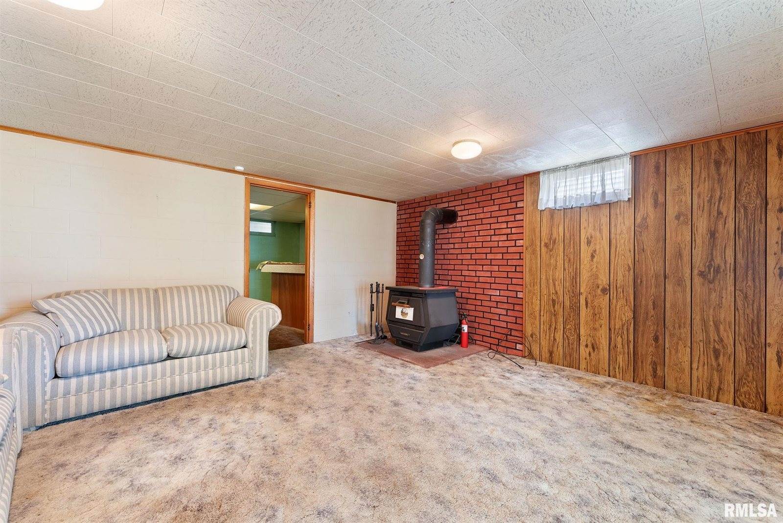 607 Greenway Avenue, Colona, IL 61241