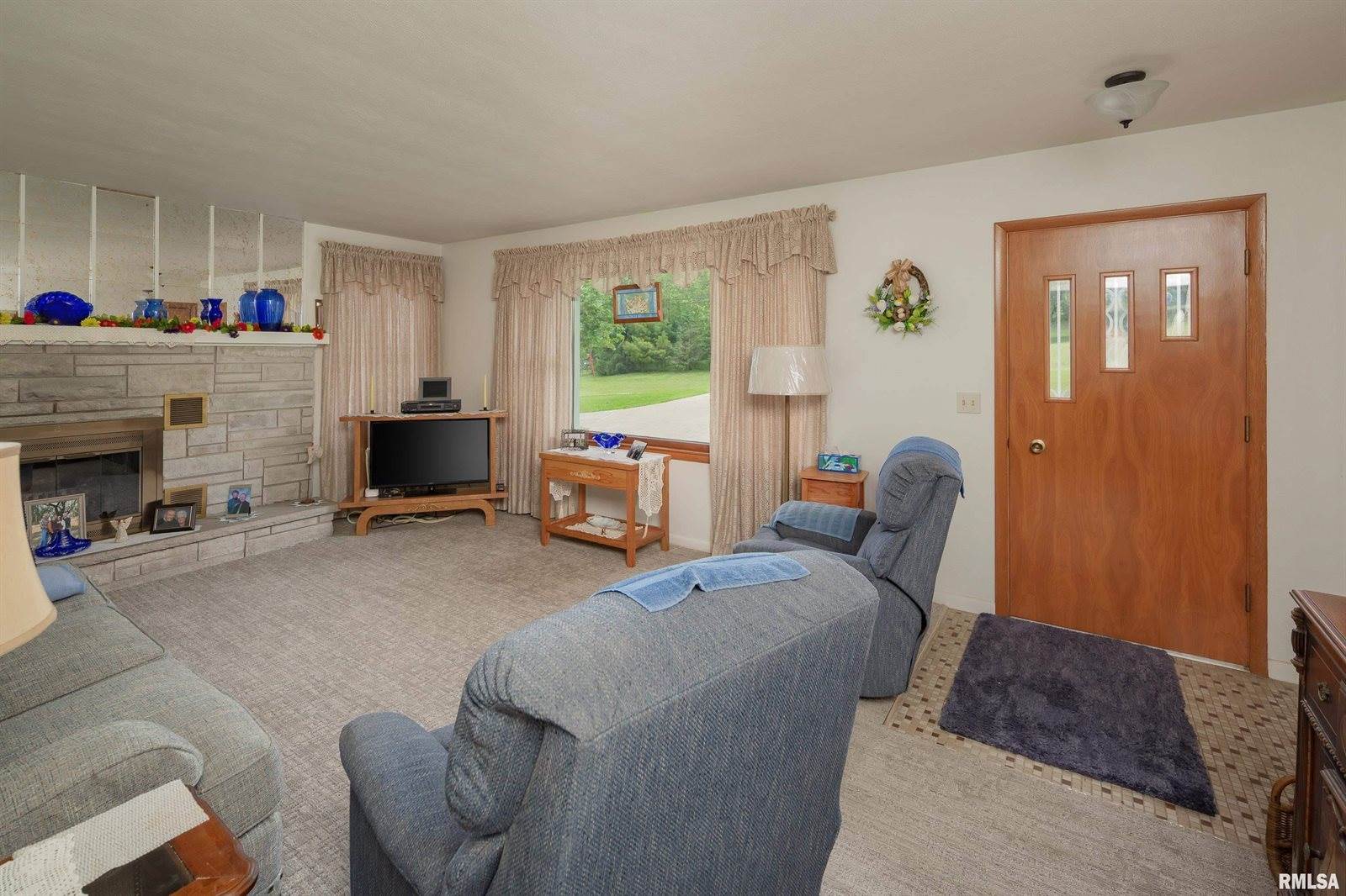 12312 Niabi Zoo Road, Coal Valley, IL 61240