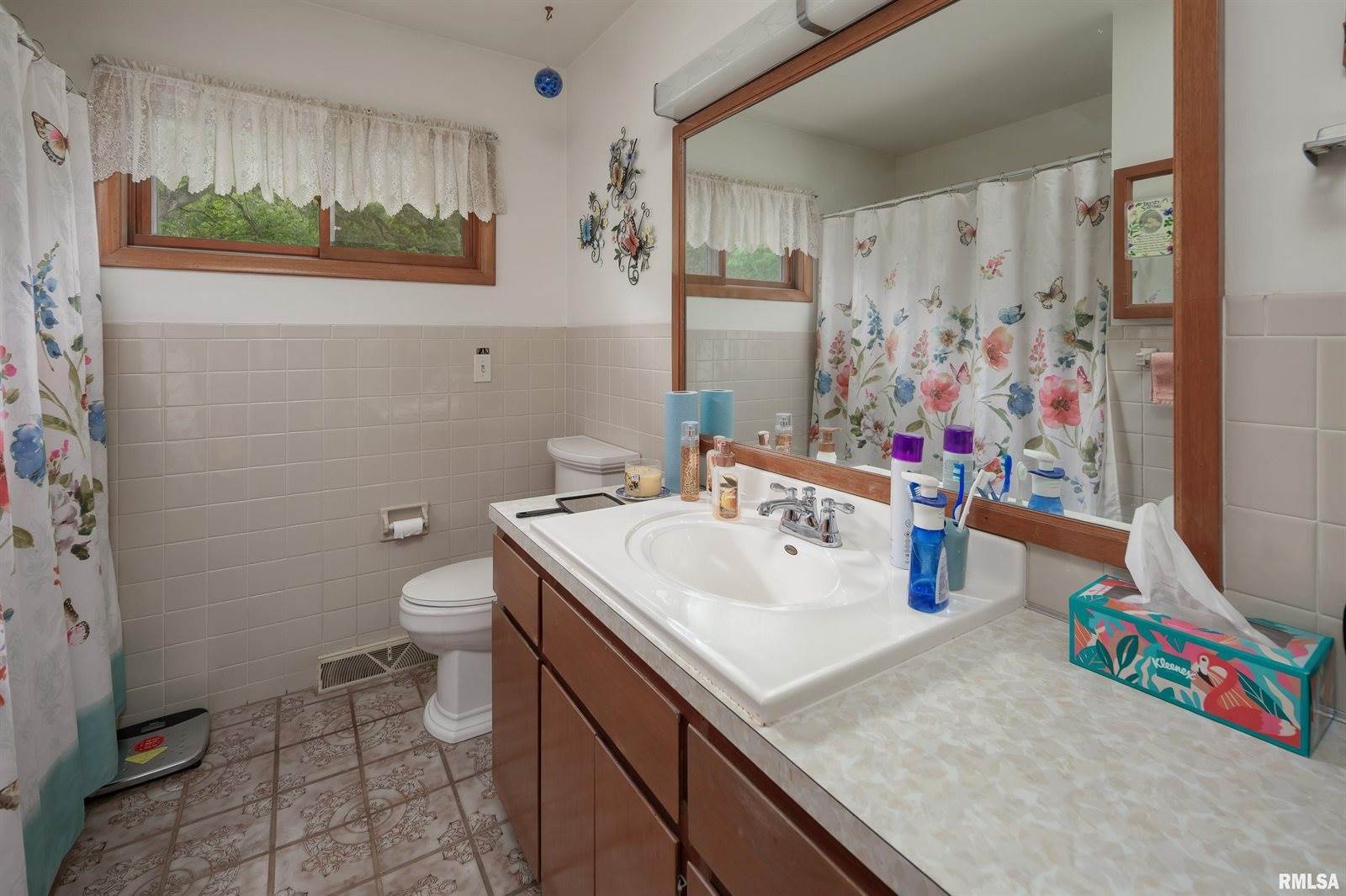 12312 Niabi Zoo Road, Coal Valley, IL 61240