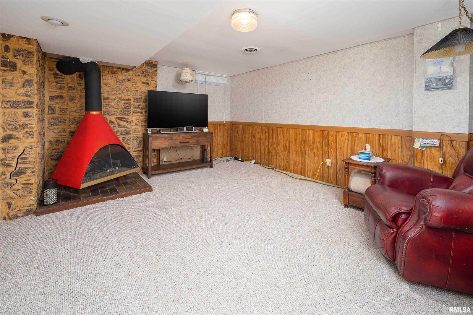 12312 Niabi Zoo Road, Coal Valley, IL 61240