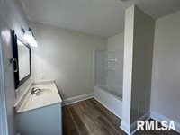 1647 37TH Street, Rock Island, IL 61201