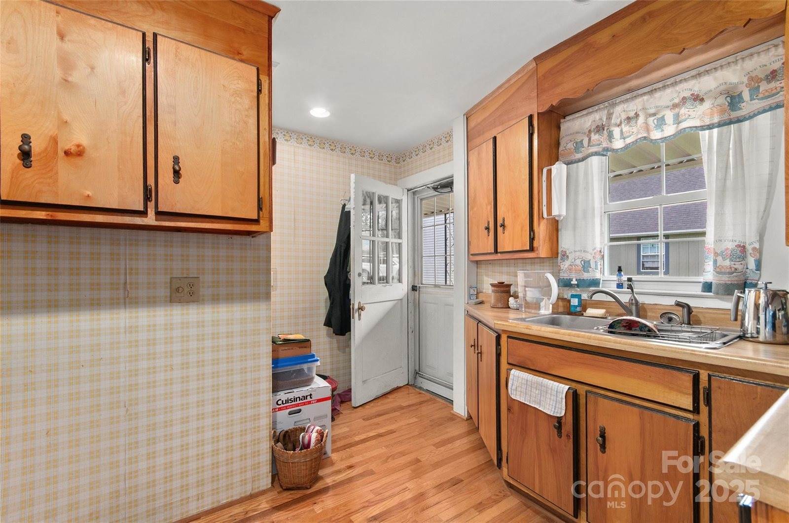 141 Elkwood Avenue, Asheville, NC 28804