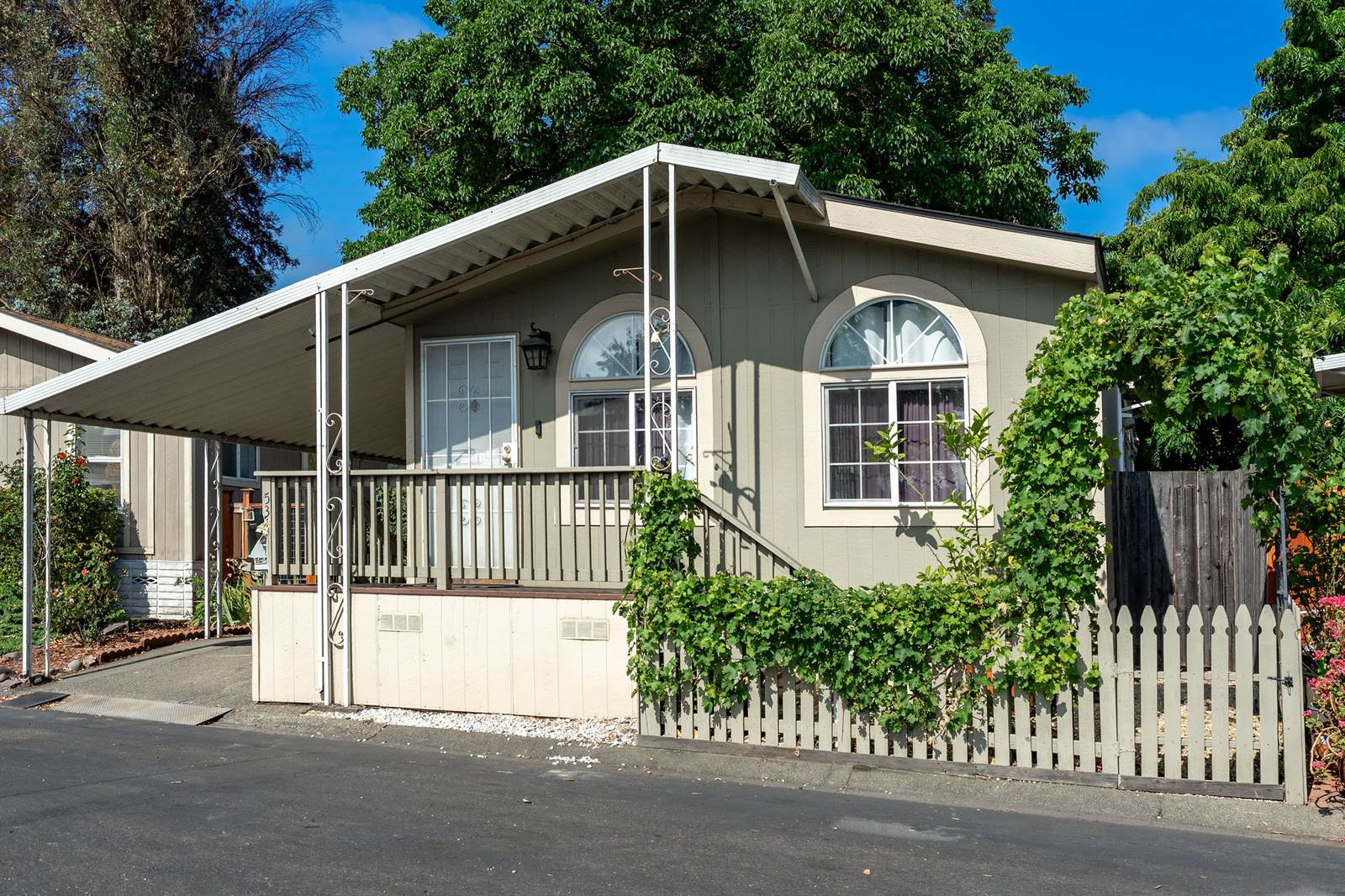 5341 Huckleberry Way, Santa Rosa, CA 95403