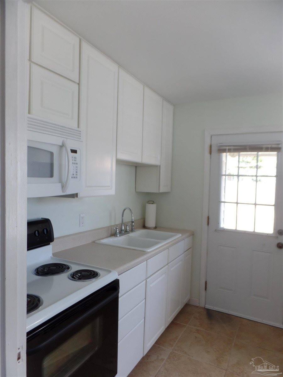 323 Chaseville St, Pensacola, FL 32507