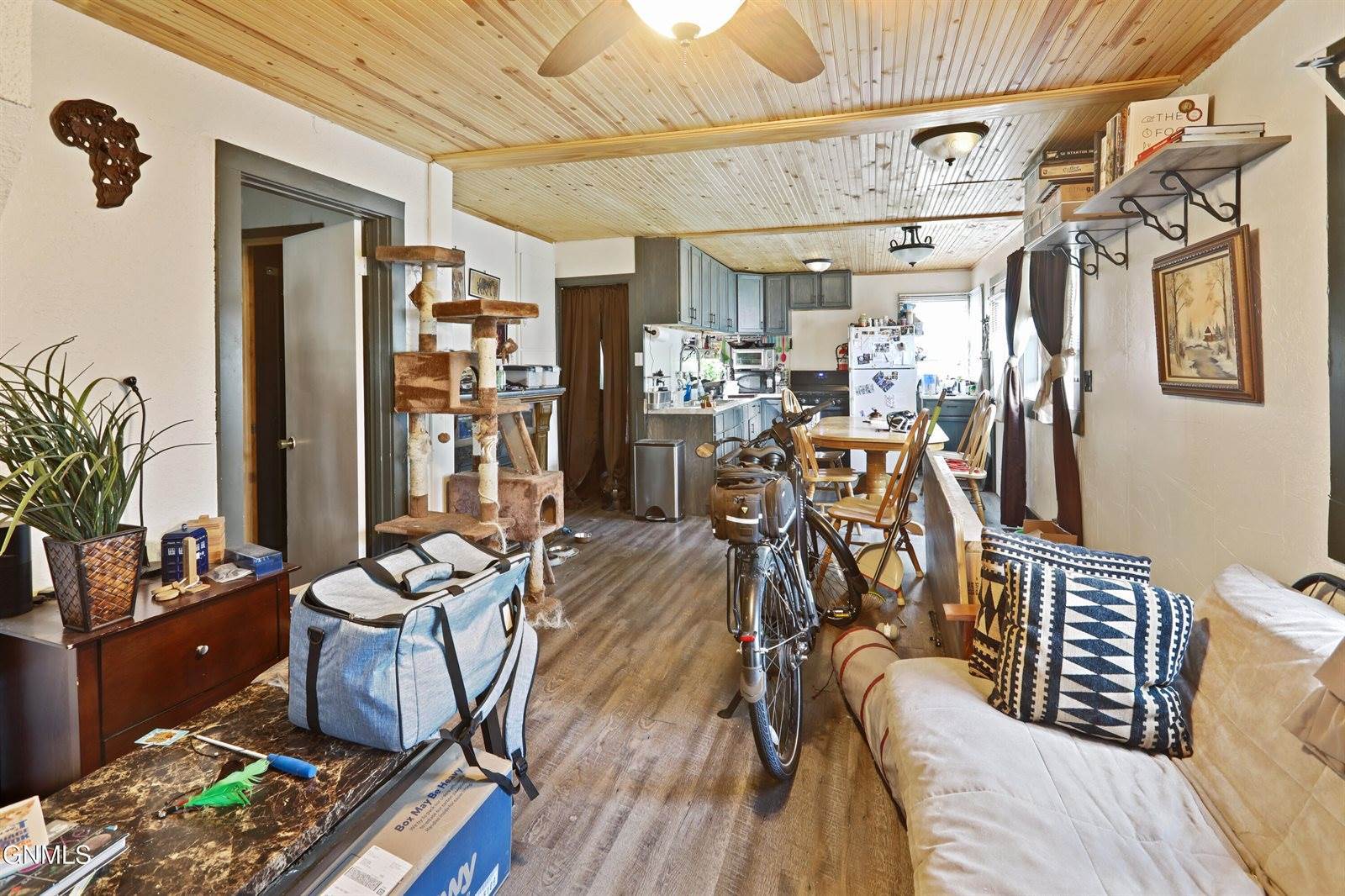 922 6th Avenue West, Williston, ND 58801