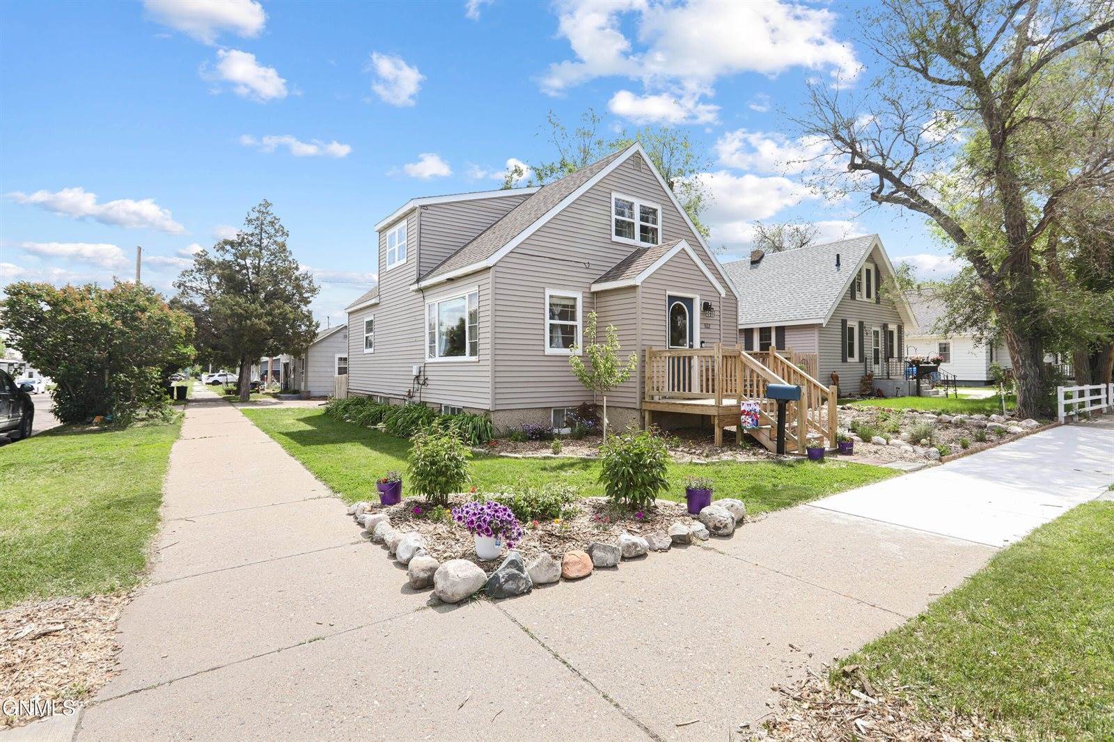 922 6th Avenue West, Williston, ND 58801