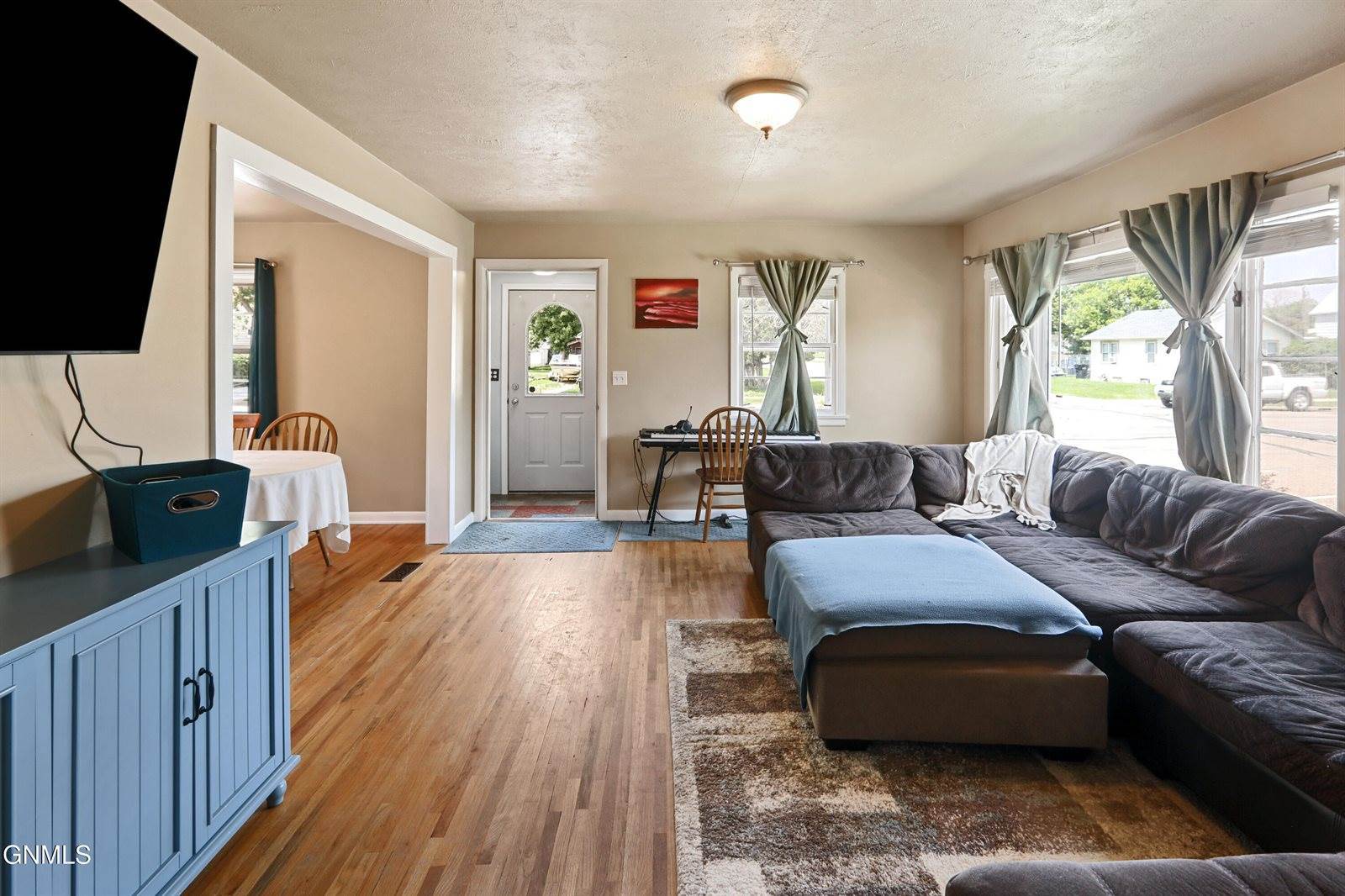 922 6th Avenue West, Williston, ND 58801